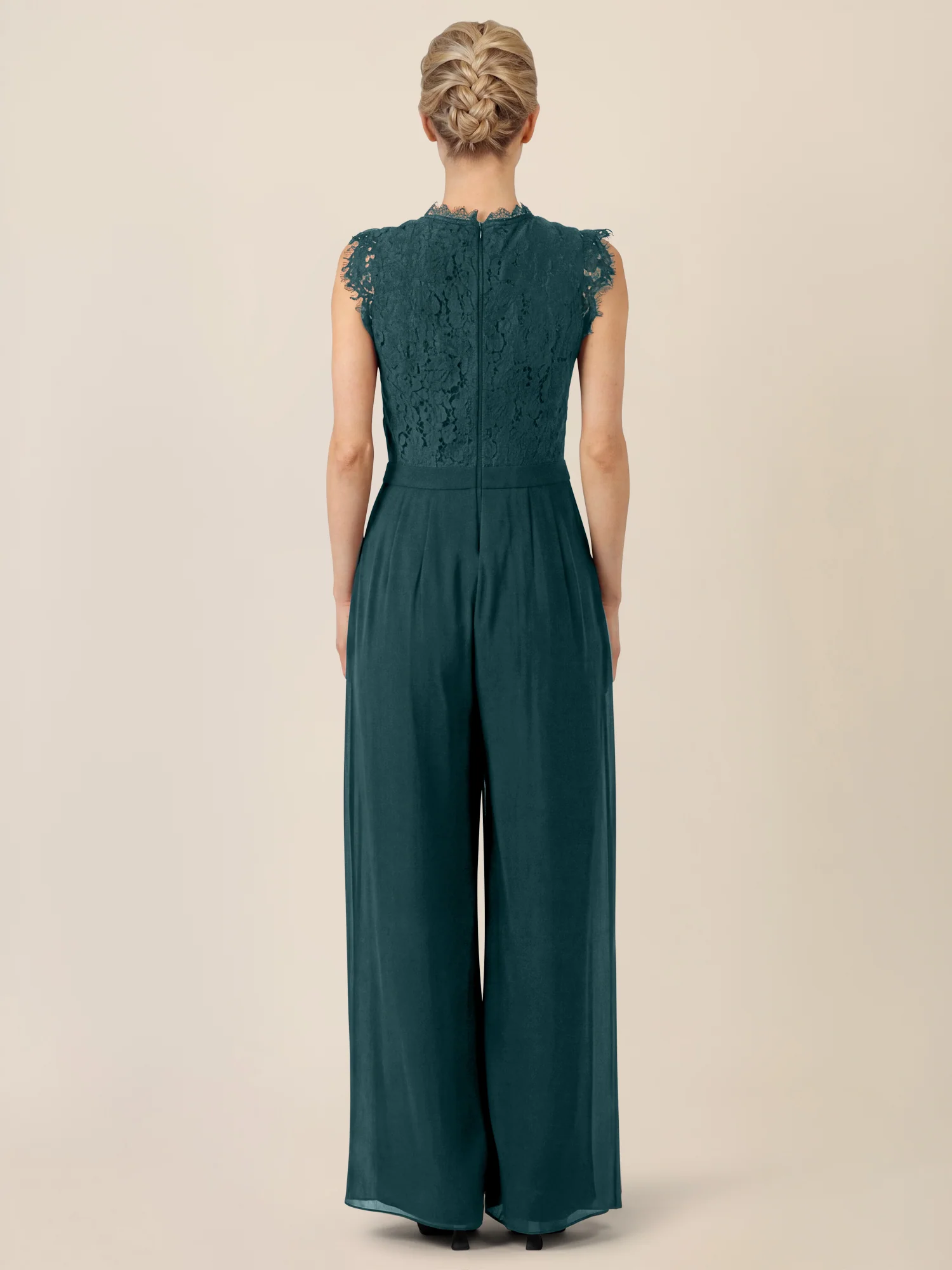 APART Abendoverall mit Spitzentop und weitem Bein | emerald - Image 2
