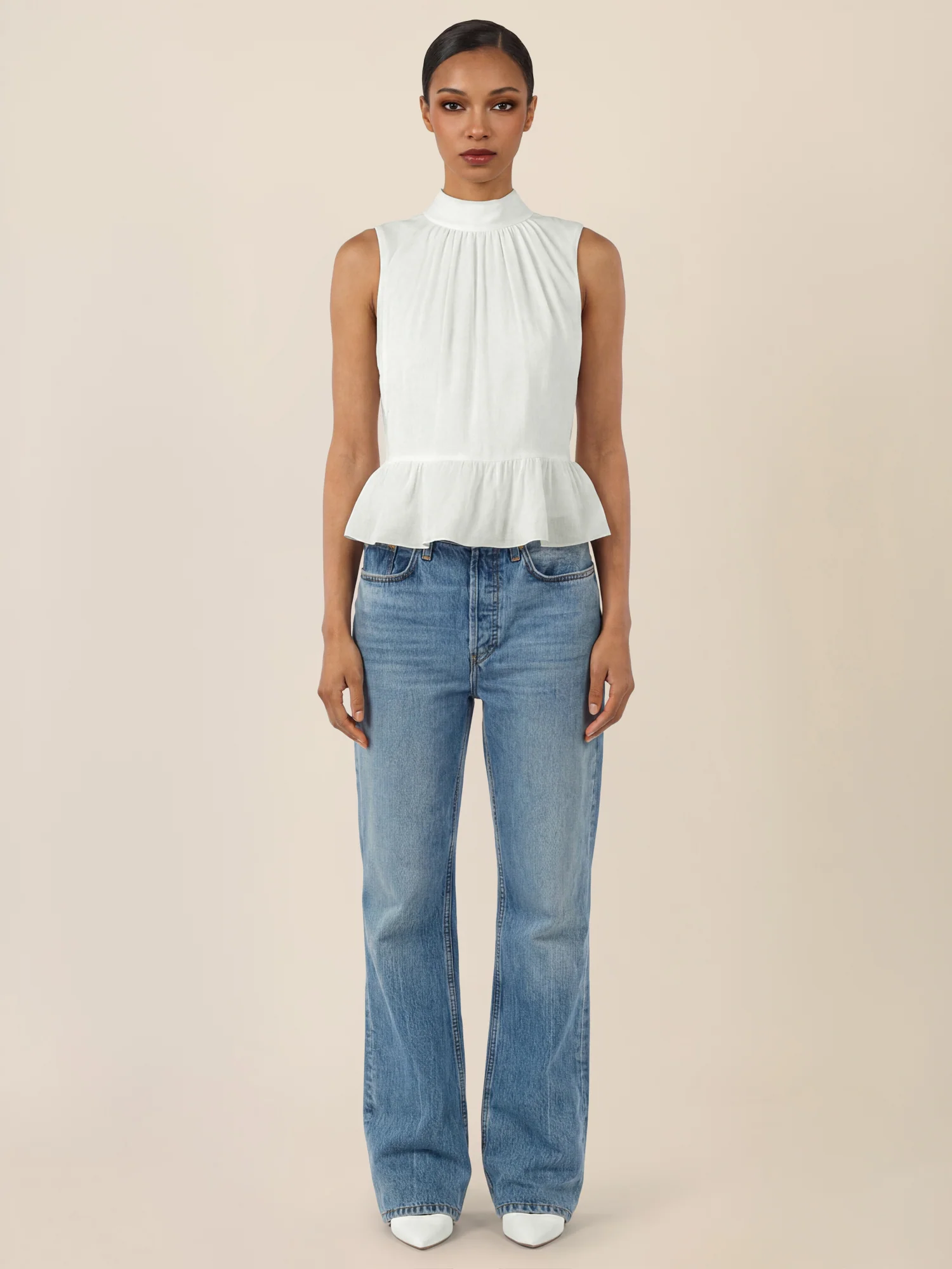 APART Ärmellose Bluse mit Rüschen-Saum | creme - Image 2