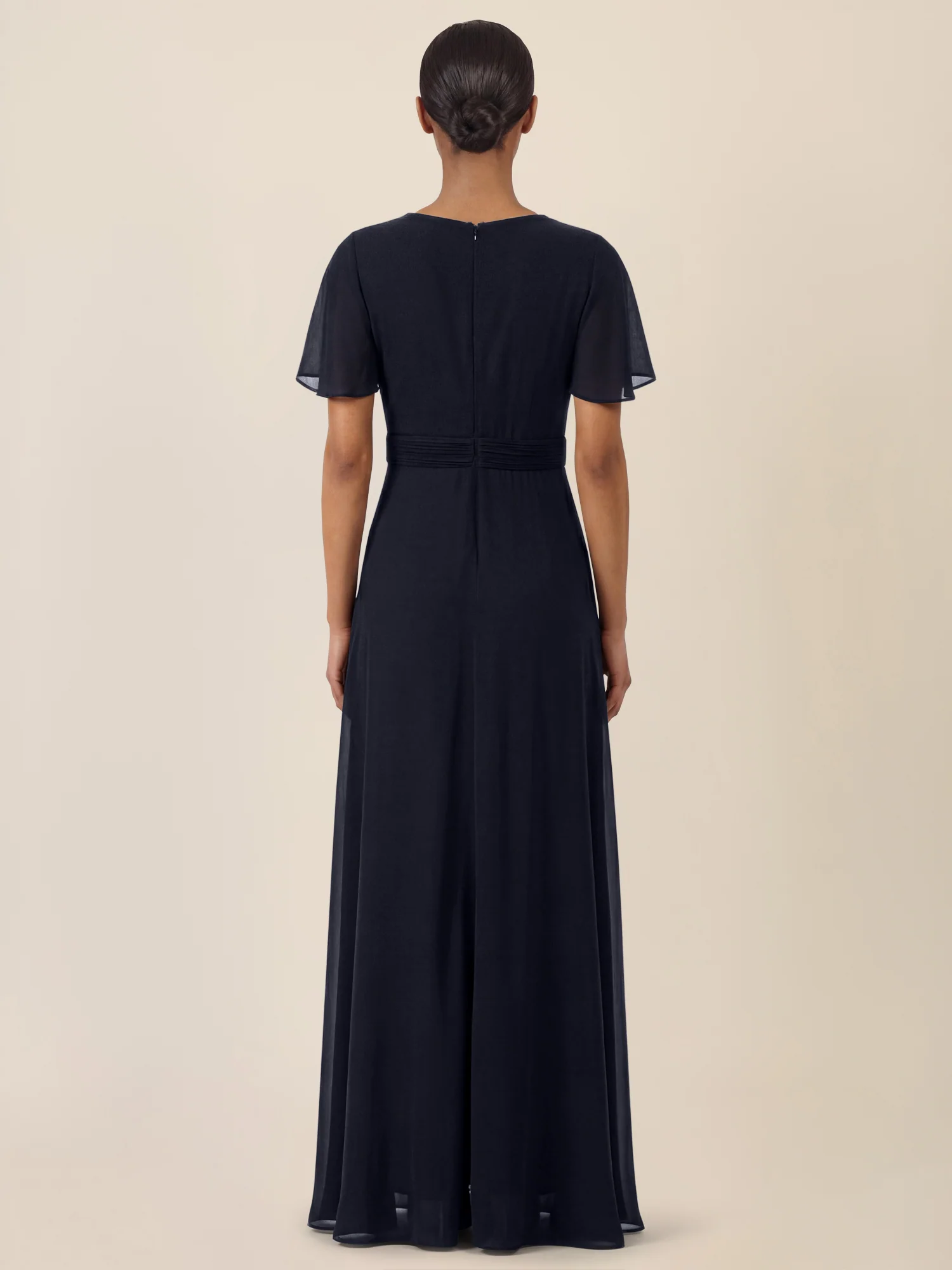 APART Eleganter Chiffonoverall mit fließendem Beinverlauf | nachtblau - Image 2