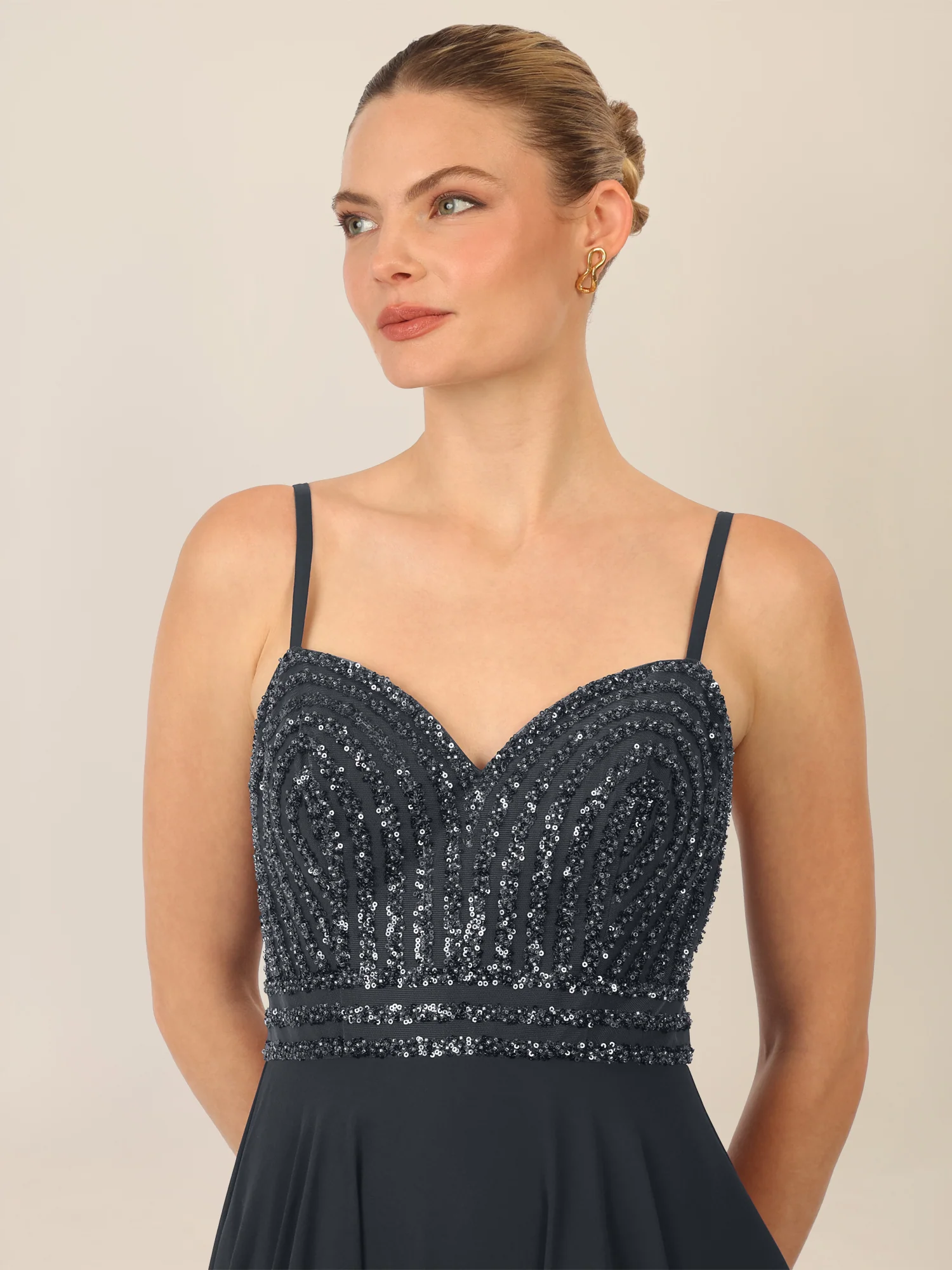 APART Glamourkleid mit Perlenstickerei | schwarz - Image 4