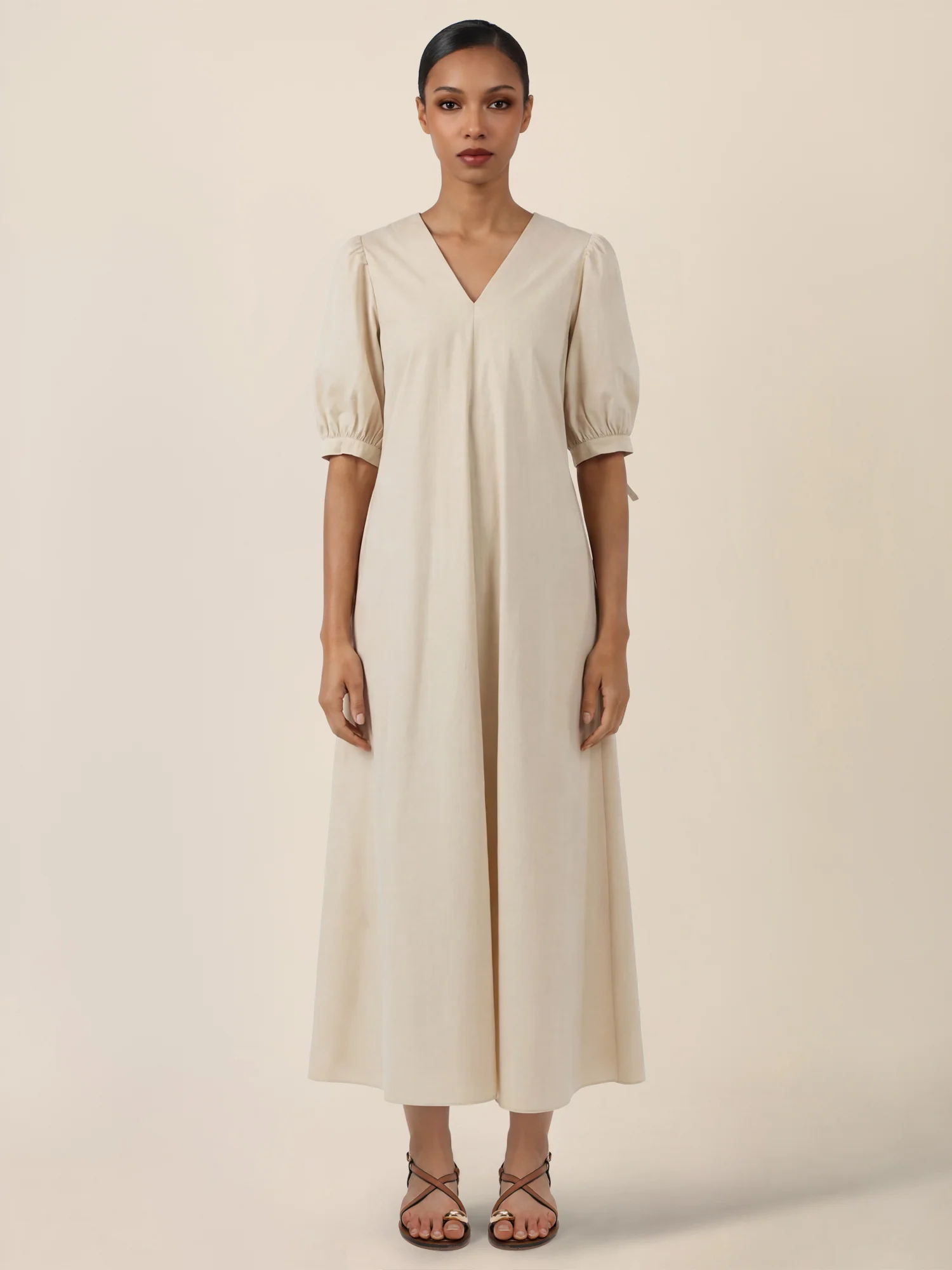 APART Kleid mit Puffärmeln und V-Ausschnitt | beige