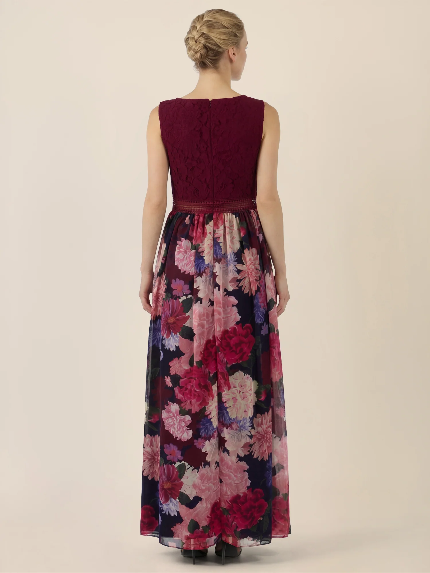 APART Maxikleid mit Spitzenoberteil & Blumenrock | weinrot-multicolor - Image 2