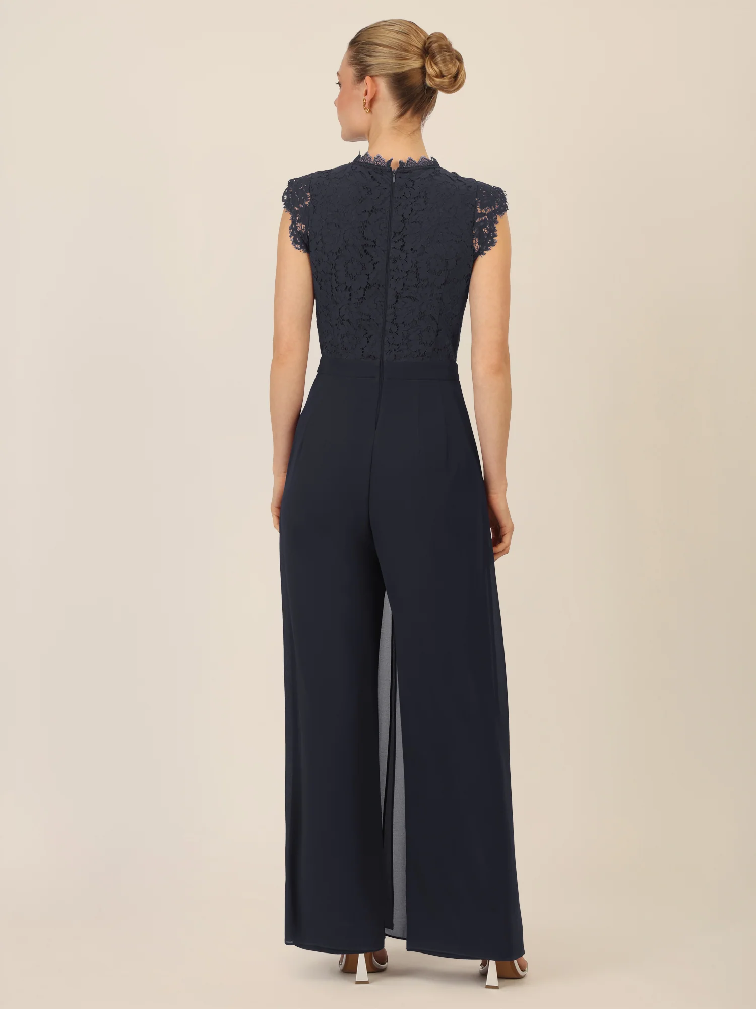APART Overall mit Spitzenoberteil mit Spitzenoberteil und weitem Bein | nachtblau - Image 2