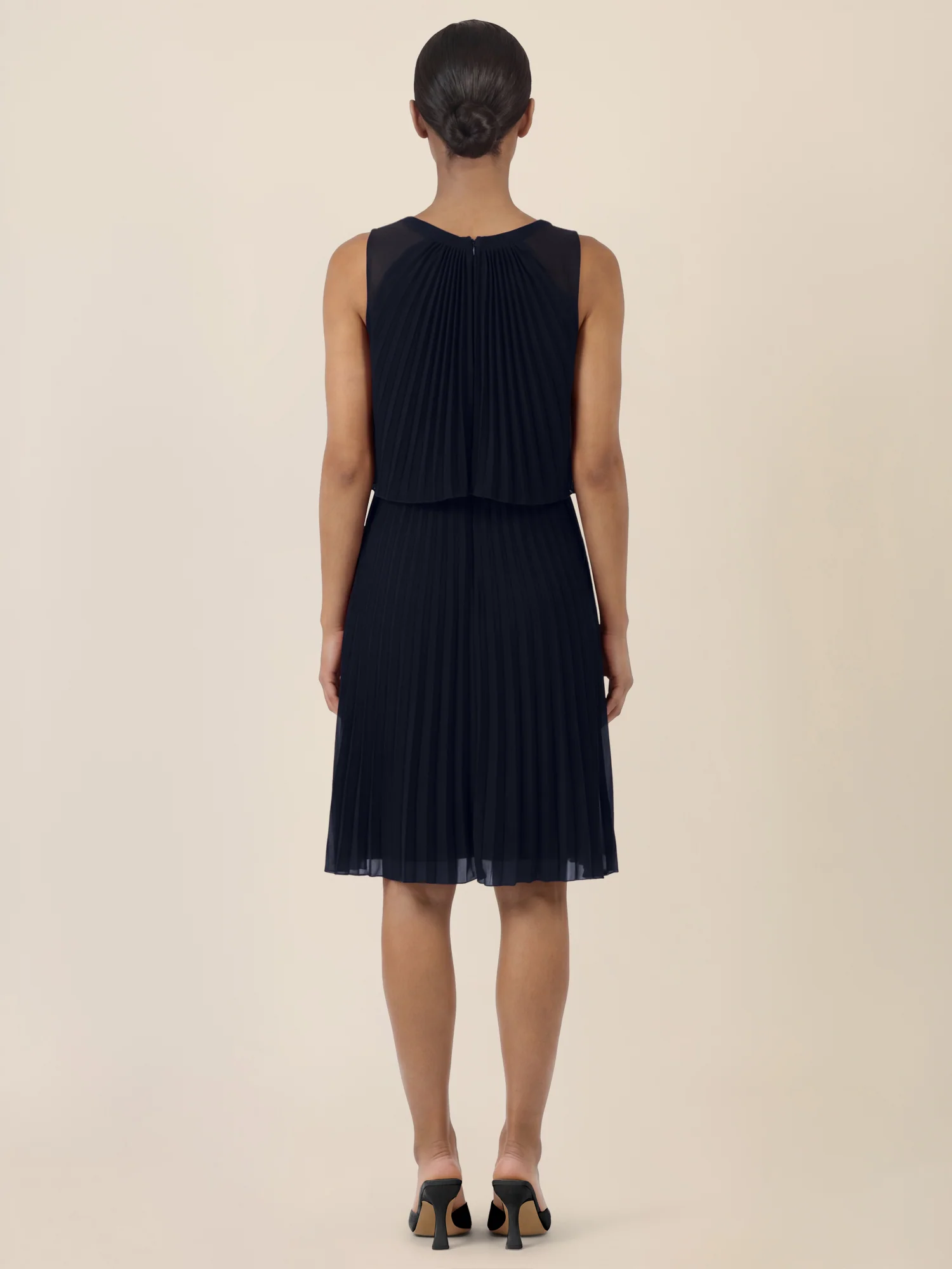 APART Plissiertes Chiffonkleid mit doppellagigem Oberteil | nachtblau - Image 2