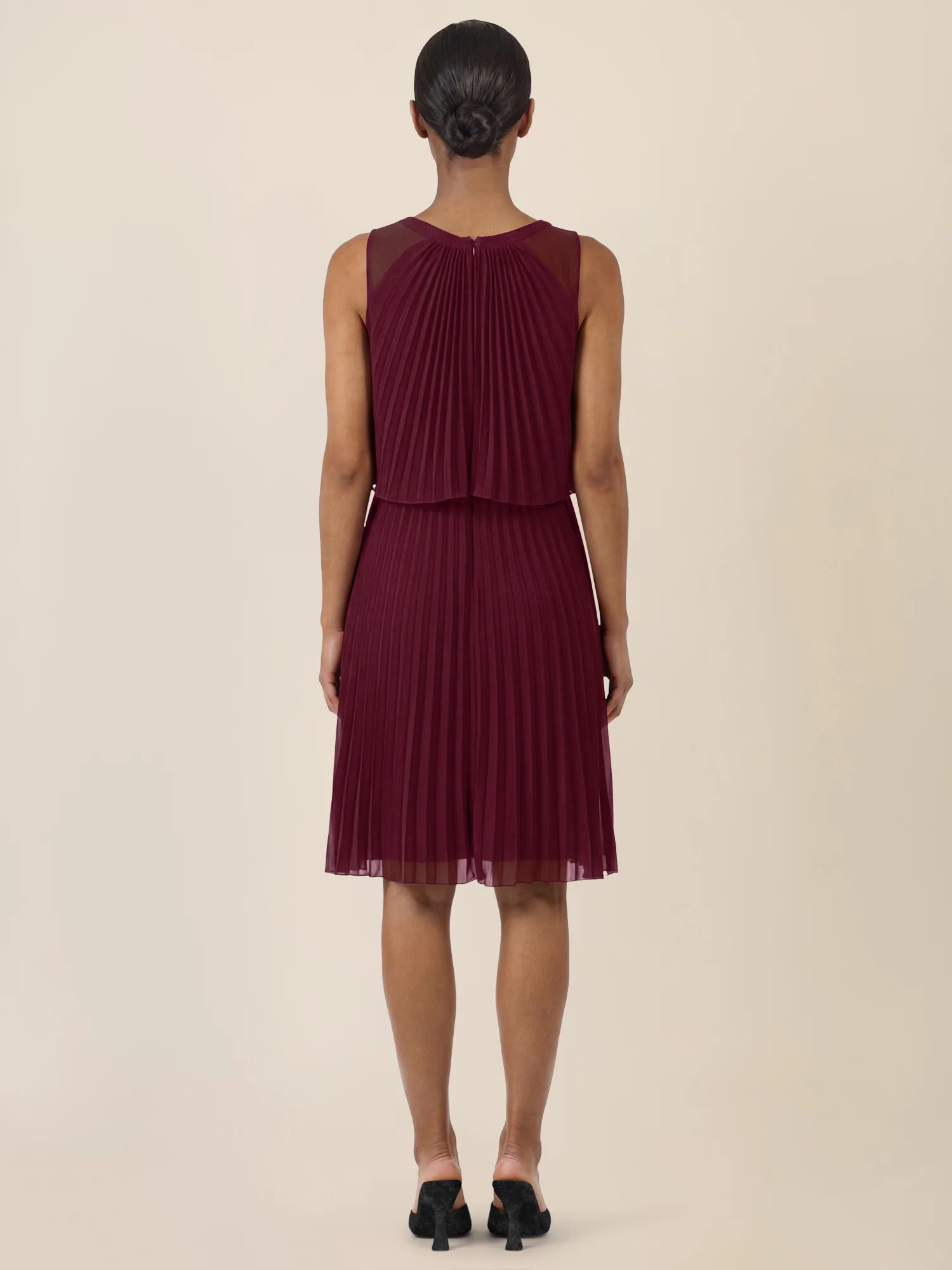 APART Plissiertes Chiffonkleid mit doppellagigem Oberteil | weinrot - Image 2