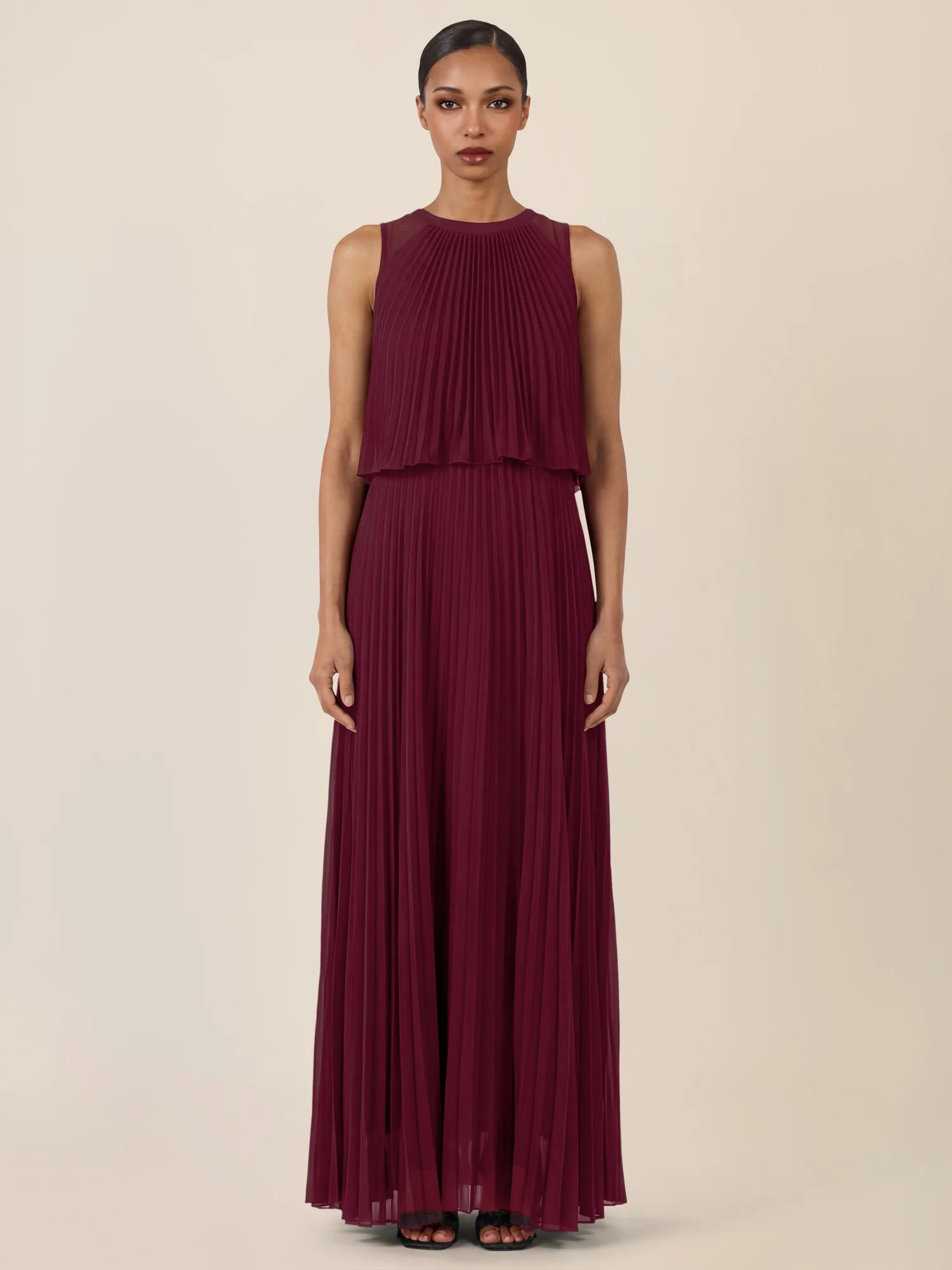 APART Plissiertes Maxikleid mit Doppellagen-Effekt | weinrot