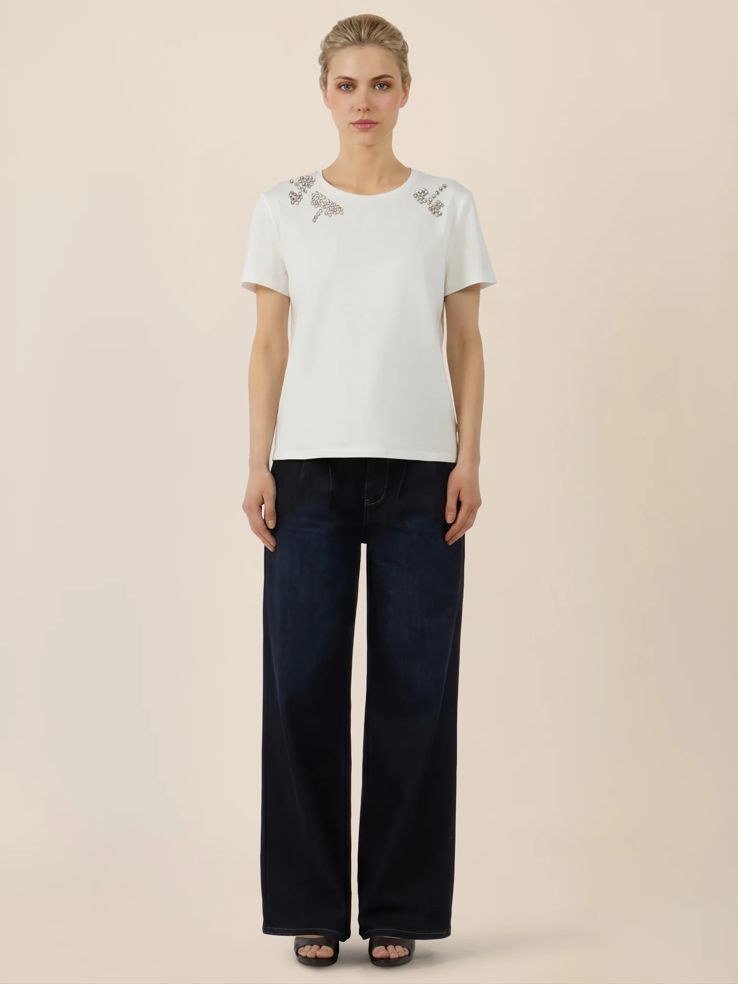 APART T-Shirt mit Schmuckstein-Dekor | creme - Image 2