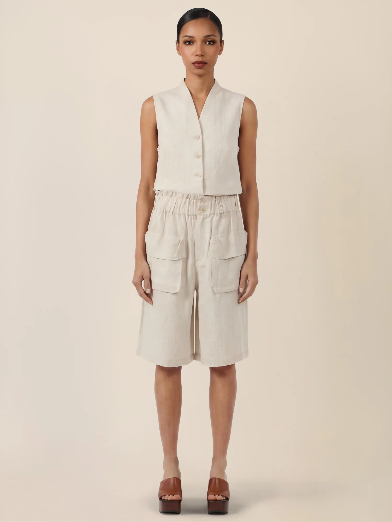 APART Weite Shorts mit Paperbag-Bund und Cargotaschen | beige-meliert - Image 2