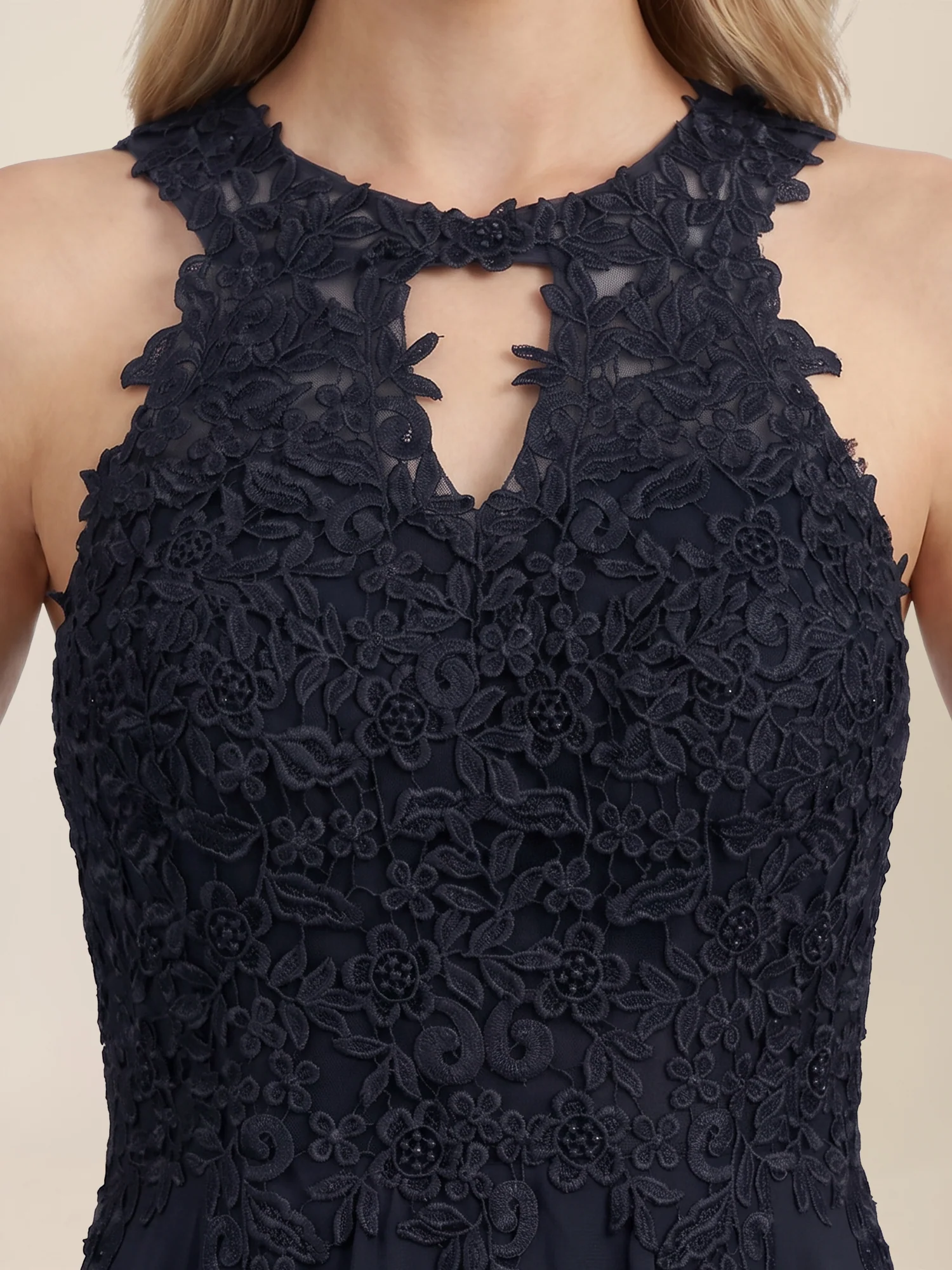 Kleid mit floraler Spitze und Chiffon | nachtblau - Image 4