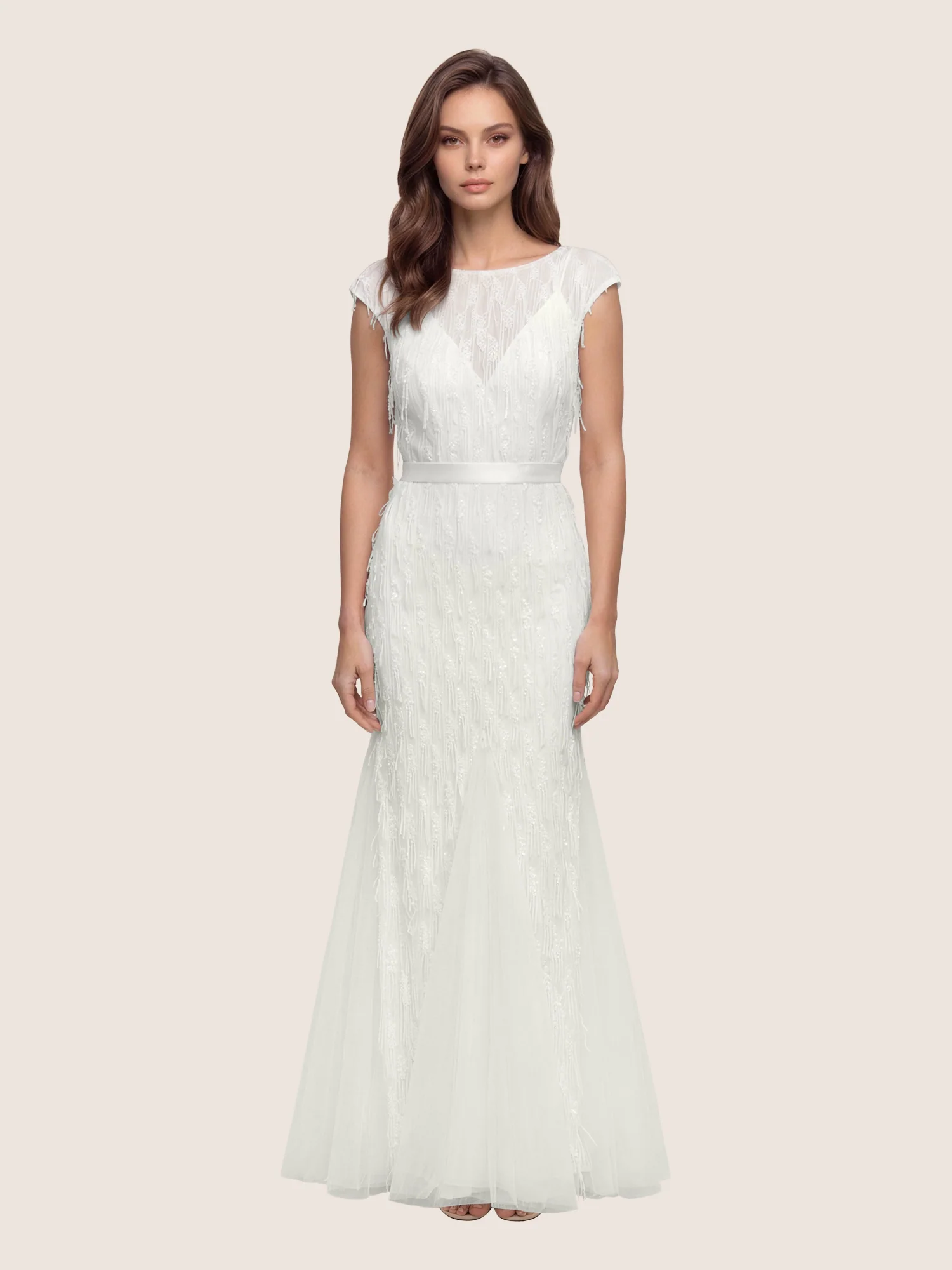 Brautkleid mit Paillettenstickerei und Tüll-Godets | creme