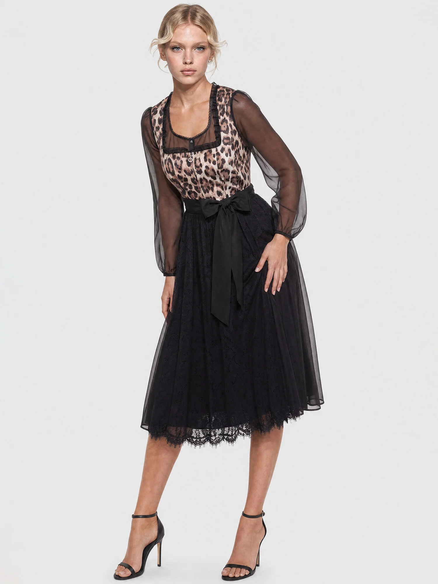 Dirndl-Bluse aus Organza mit Puffärmeln | schwarz - Image 8